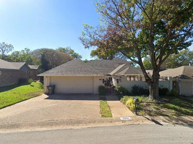 House image located at Fort Gratiot, MI 48059
