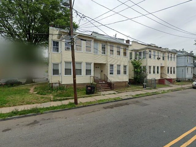 House image located at Newark, NJ 07112