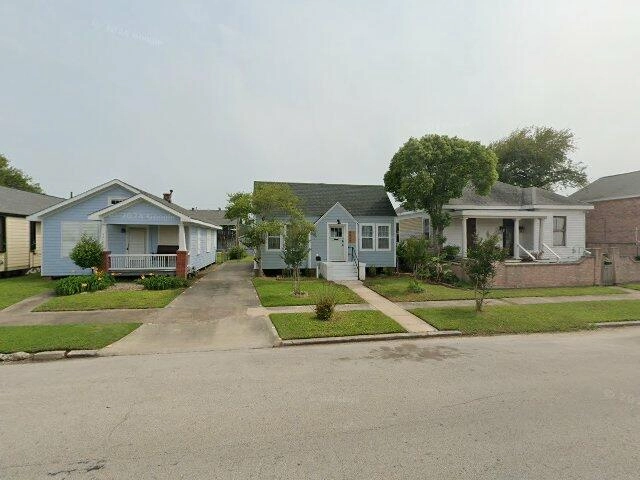 House image located at Galveston, TX 77550