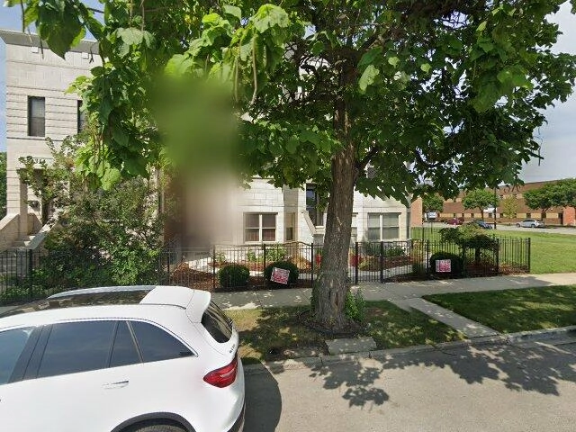 House image located at Chicago, IL 60653