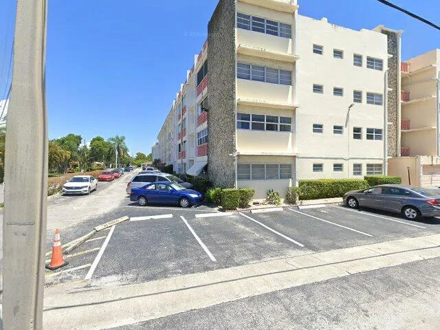 House image located at Hallandale, FL 33009