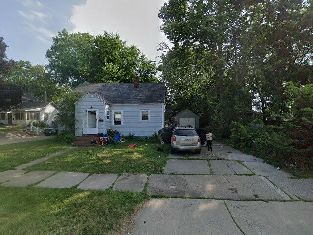 House image located at Lansing, MI 48906