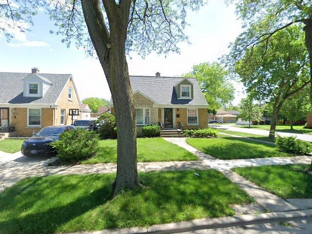 House image located at Riverside, IL 60546