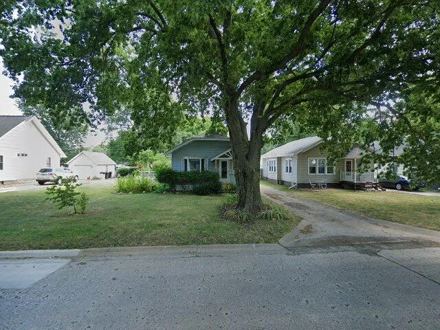 House image located at Pekin, IL 61554