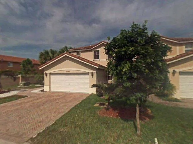 House image located at Miami, FL 33185