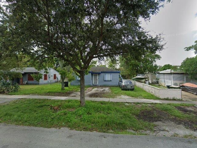 House image located at Miami, FL 33168