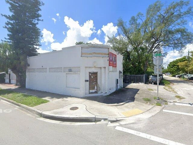 House image located at Miami, FL 33168