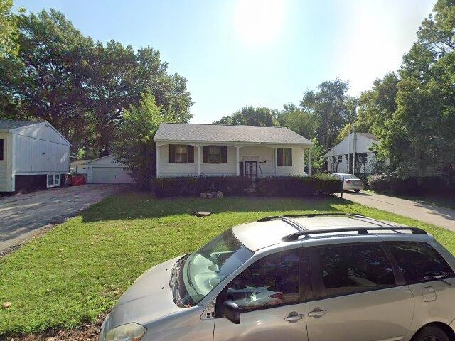 House image located at Champaign, IL 61821