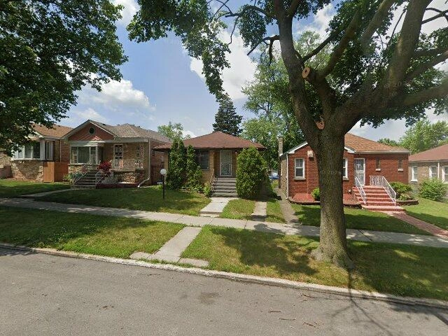 House image located at Chicago, IL 60628