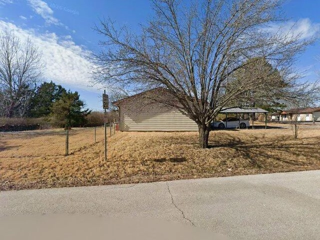 House image located at Saint Robert, MO 65584