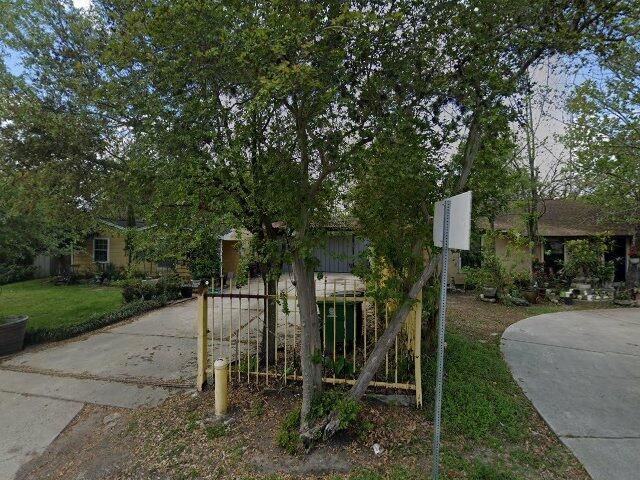 House image located at Houston, TX 77033