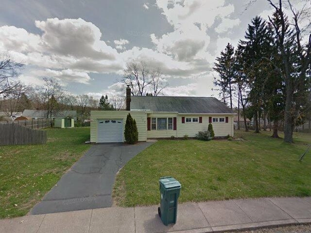 House image located at Enfield, CT 06082