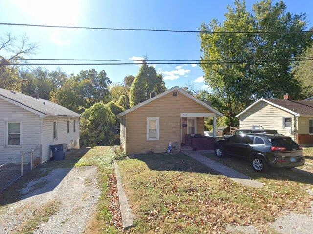 House image located at Alton, IL 62002