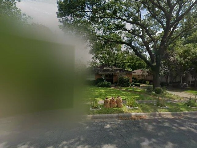 House image located at Saint Louis, MO 63118