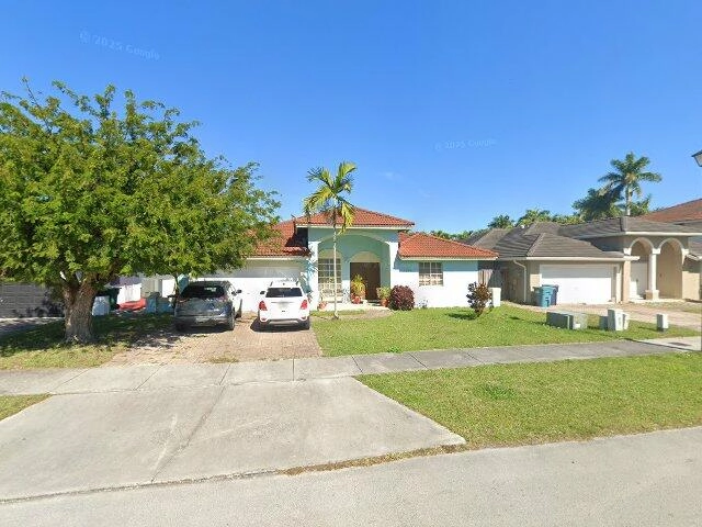 House image located at Miami, FL 33196