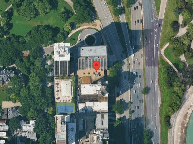 House image located at Chicago, IL 60610