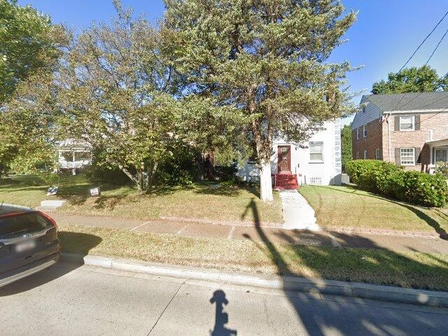 House image located at Saint Petersburg, FL 33703