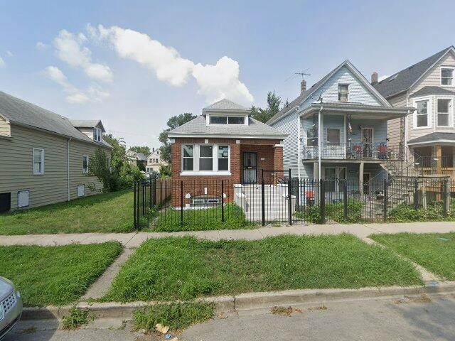 House image located at Chicago, IL 60617