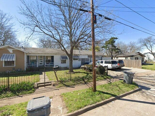 House image located at Dallas, TX 75211
