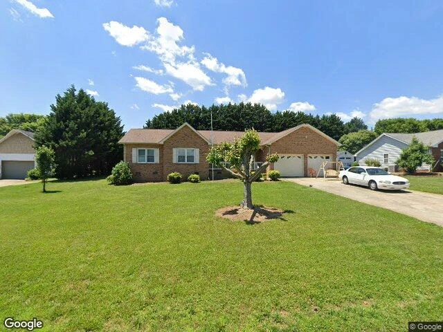 House image located at Hickory, NC 28602