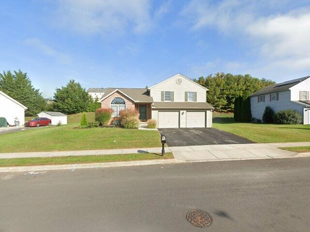 House image located at Etters, PA 17319