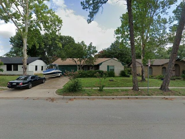 House image located at Kendallville, IN 46755