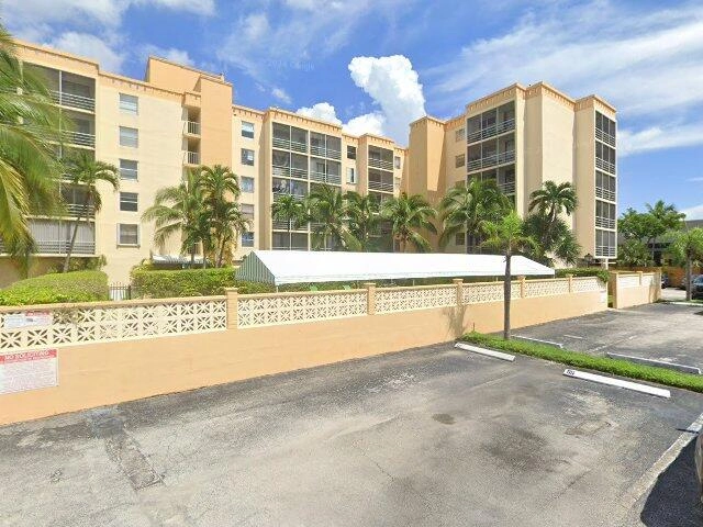 House image located at North Miami Beach, FL 33160