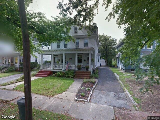 House image located at Riverton, NJ 08077