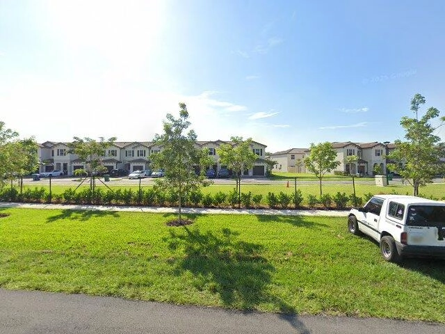 House image located at Miami, FL 33167