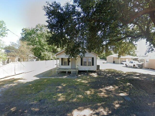 House image located at Groves, TX 77619