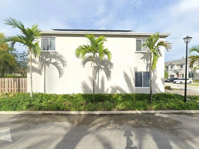 House image located at Miami, FL 33169