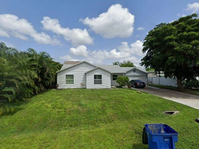 House image located at Fort Myers, FL 33967