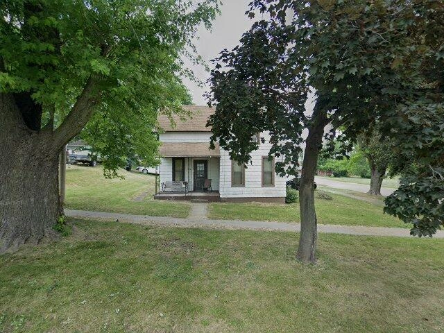 House image located at Clinton, IA 52732