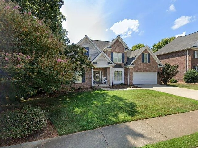 House image located at Hickory, NC 28601