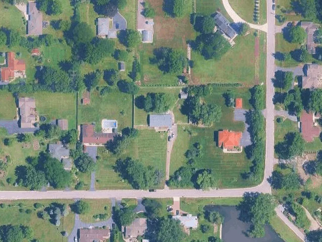 House image located at Libertyville, IL 60048