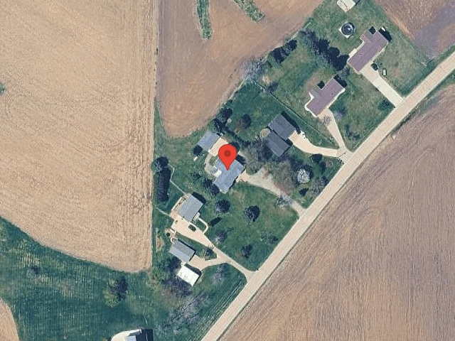House image located at Dubuque, IA 52003