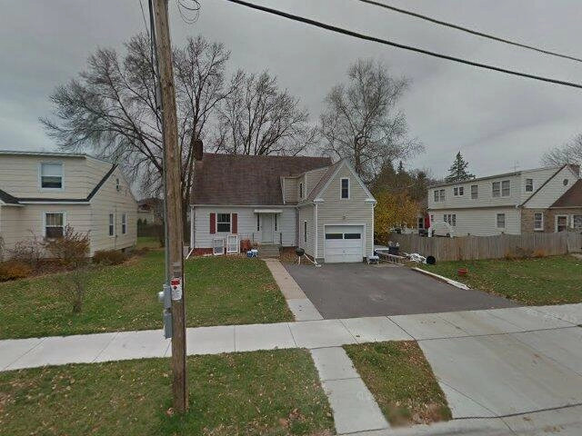 House image located at Mauston, WI 53948