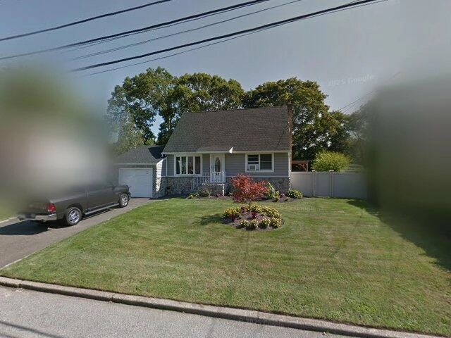 House image located at West Islip, NY 11795