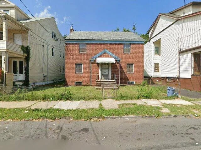 House image located at Newark, NJ 07112