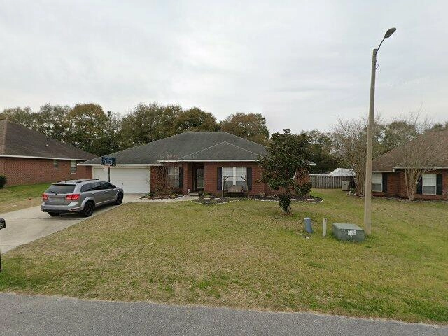 House image located at Crestview, FL 32536