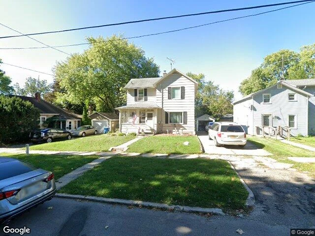 House image located at Dixon, IL 61021