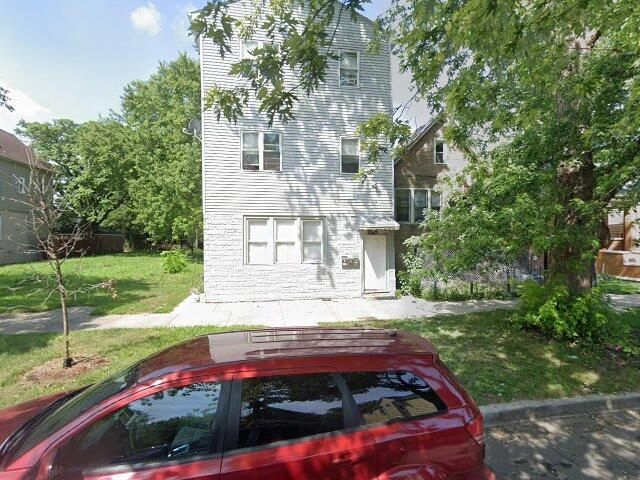 House image located at Chicago, IL 60617