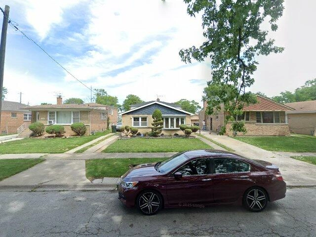 House image located at Dolton, IL 60419