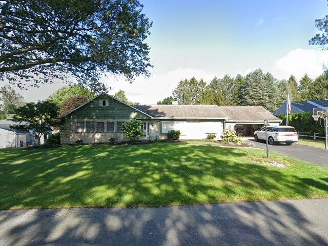 House image located at Lemoyne, PA 17043