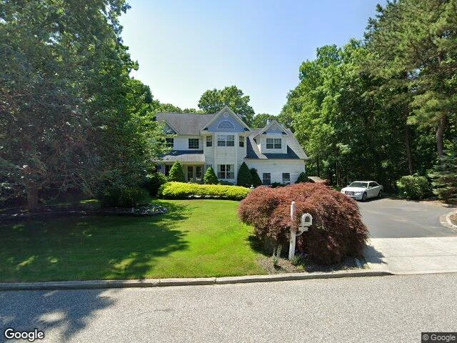House image located at Manorville, NY 11949