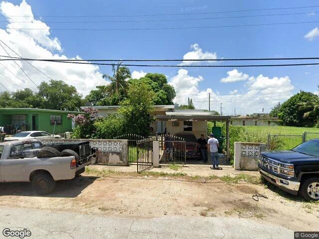 House image located at Miami, FL 33150