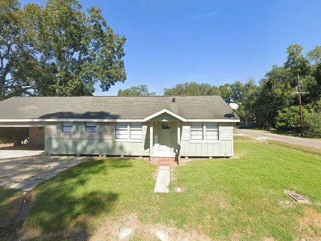 House image located at Port Neches, TX 77651