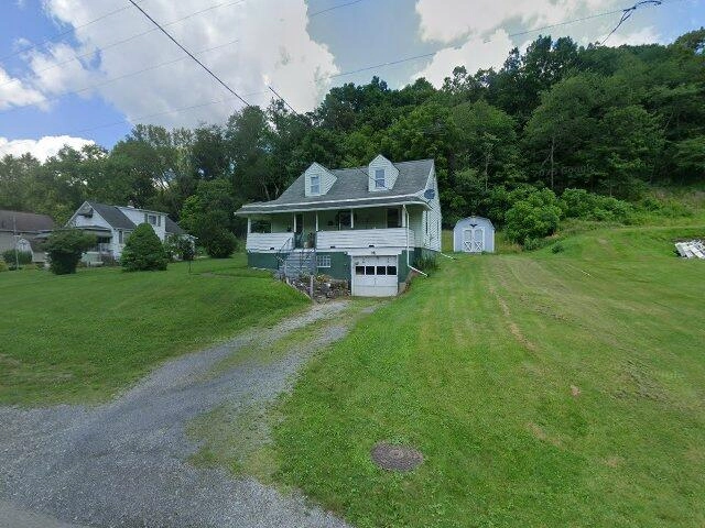 House image located at Tarentum, PA 15084