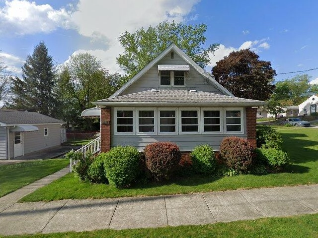 House image located at Akron, OH 44312