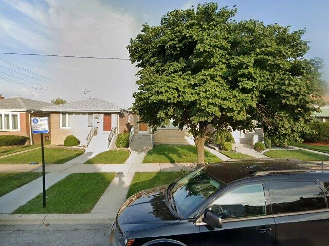 House image located at Chicago, IL 60638